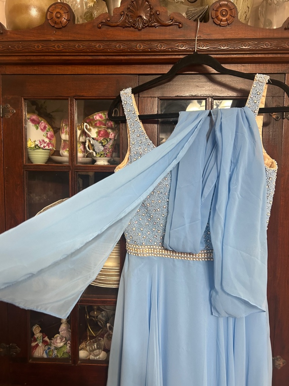Light Blue Beaded V-Neck prom or event Dress - Picture 11 of 11